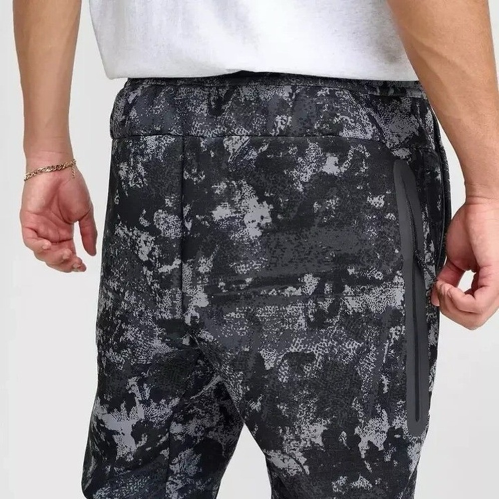 Nike Men’s Black and Gray Patterned Joggers, Medium, NWOT - Picture 15 of 16